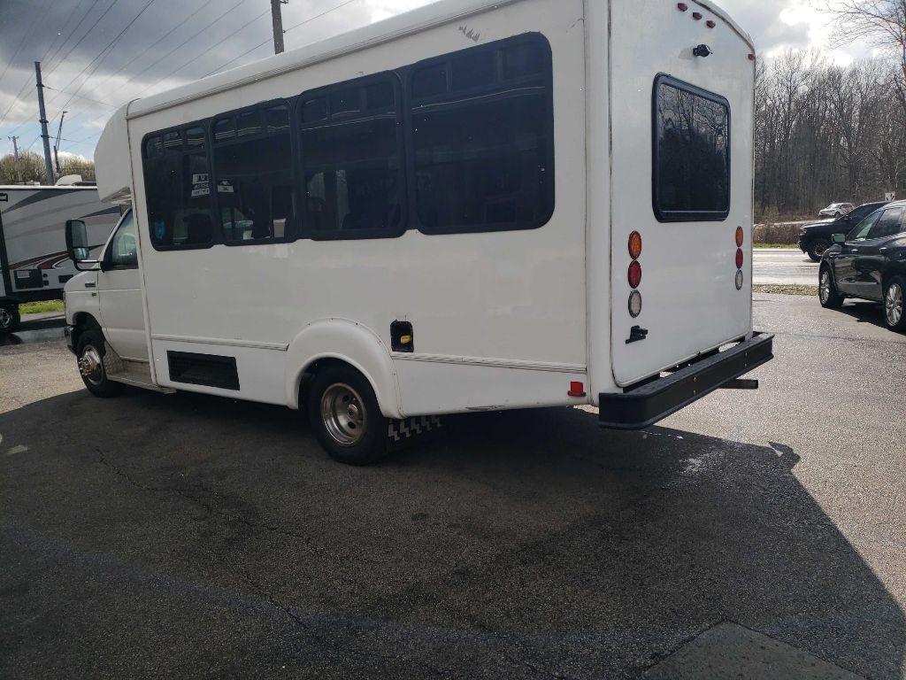 Ford Econoline E350 2015