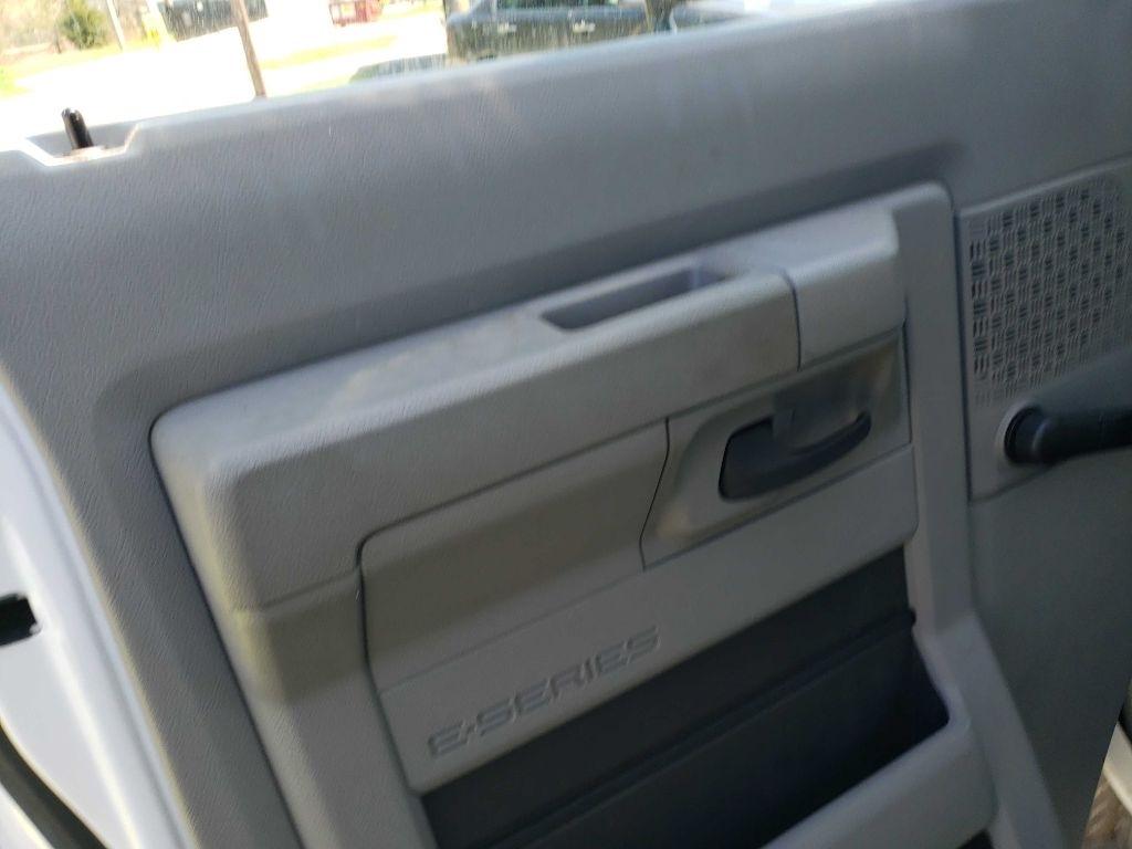 Ford Econoline E350 2015