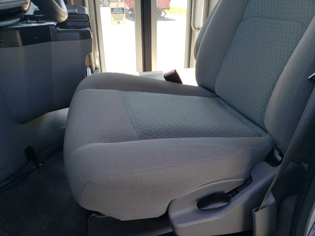 2015 Ford E-Series Cutaway Base - Photo 11