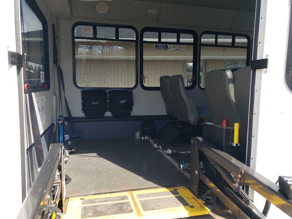 2015 Ford E-Series Cutaway Base - Photo 16