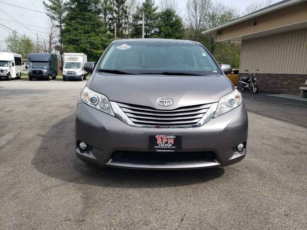 Toyota Sienna Limited AWD 7-Passenger V6 2015