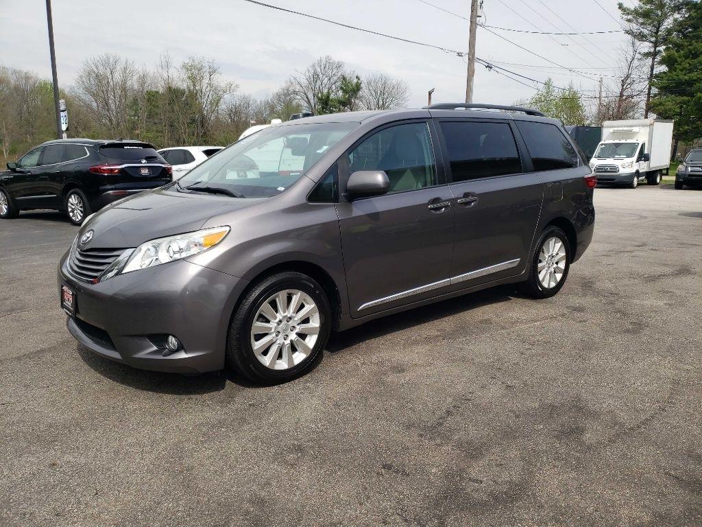 Toyota Sienna Limited AWD 7-Passenger V6 2015