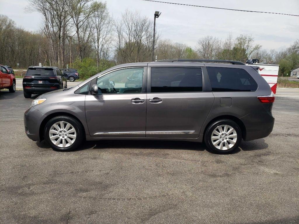 Toyota Sienna Limited AWD 7-Passenger V6 2015