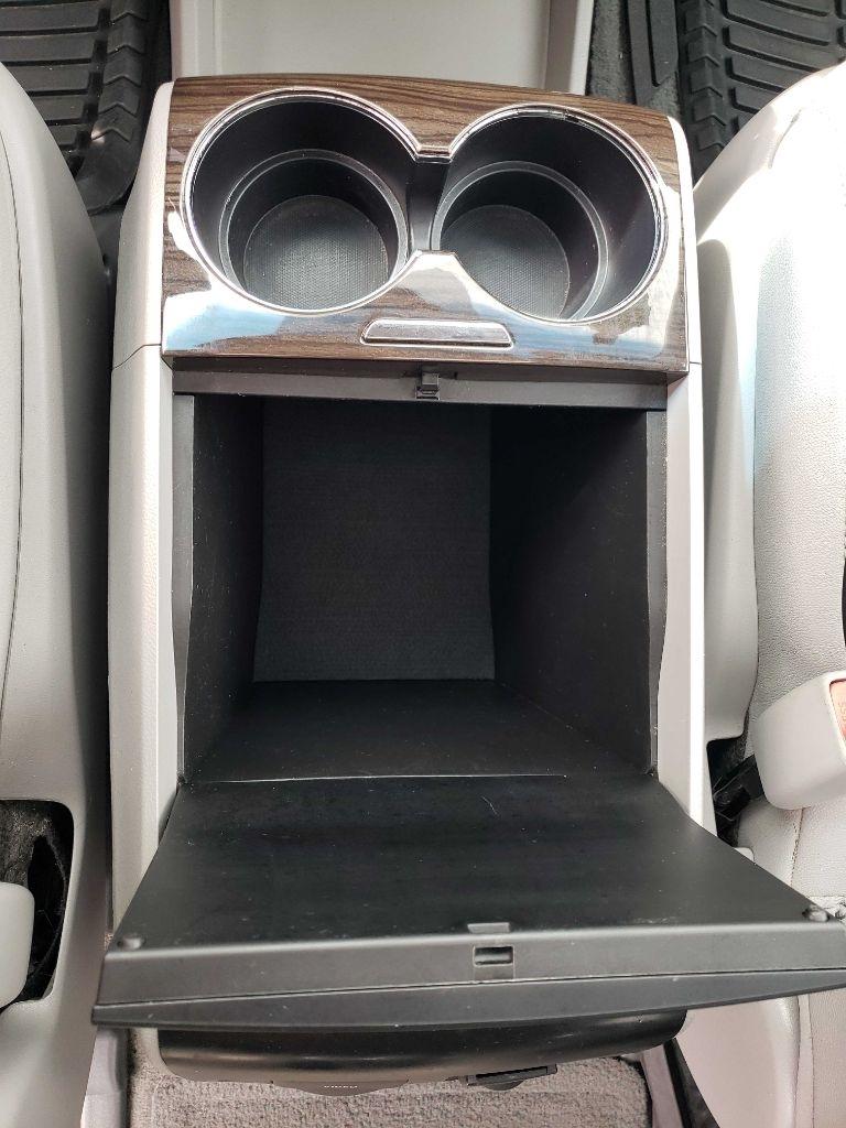 Toyota Sienna Limited AWD 7-Passenger V6 2015