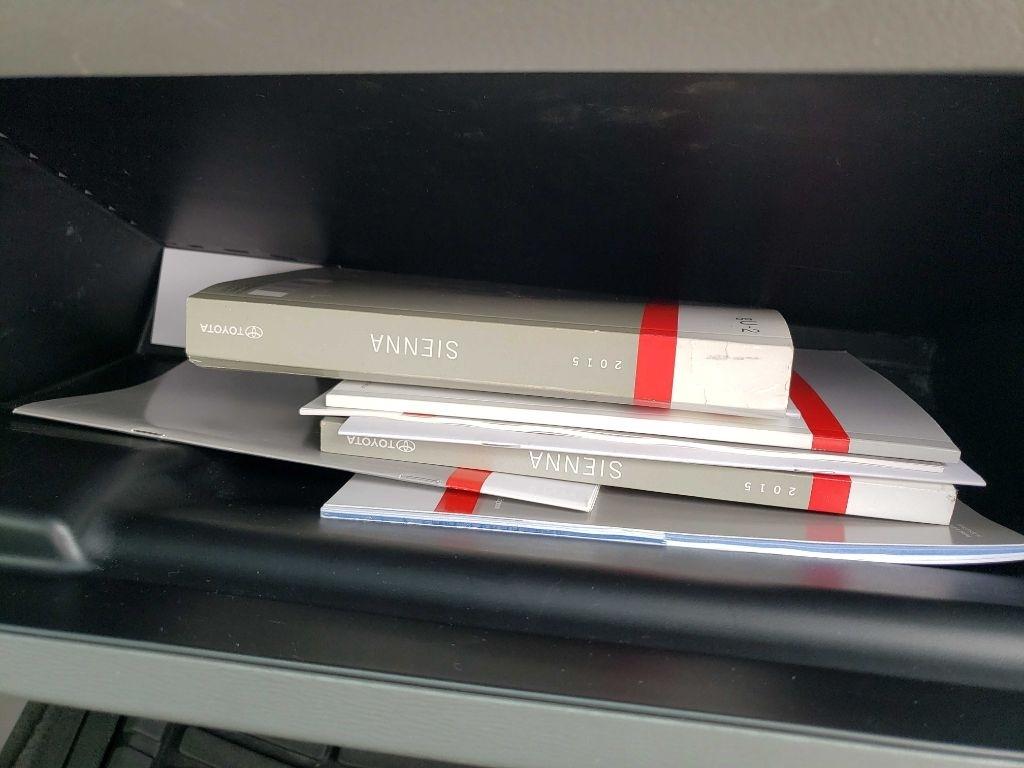 Toyota Sienna Limited AWD 7-Passenger V6 2015