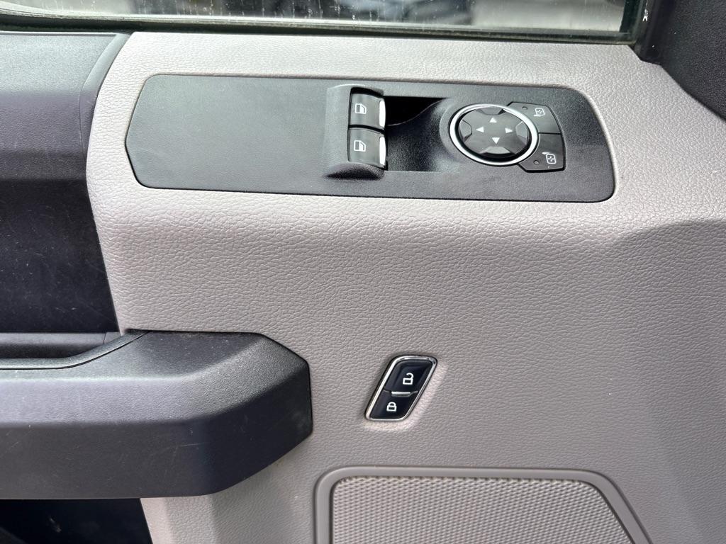 Ford F-150 XL 8-ft. Bed 2WD 2016