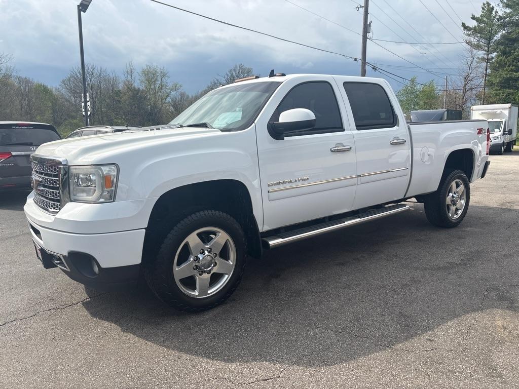 GMC Sierra 2500HD Denali Crew Cab 4WD 2014