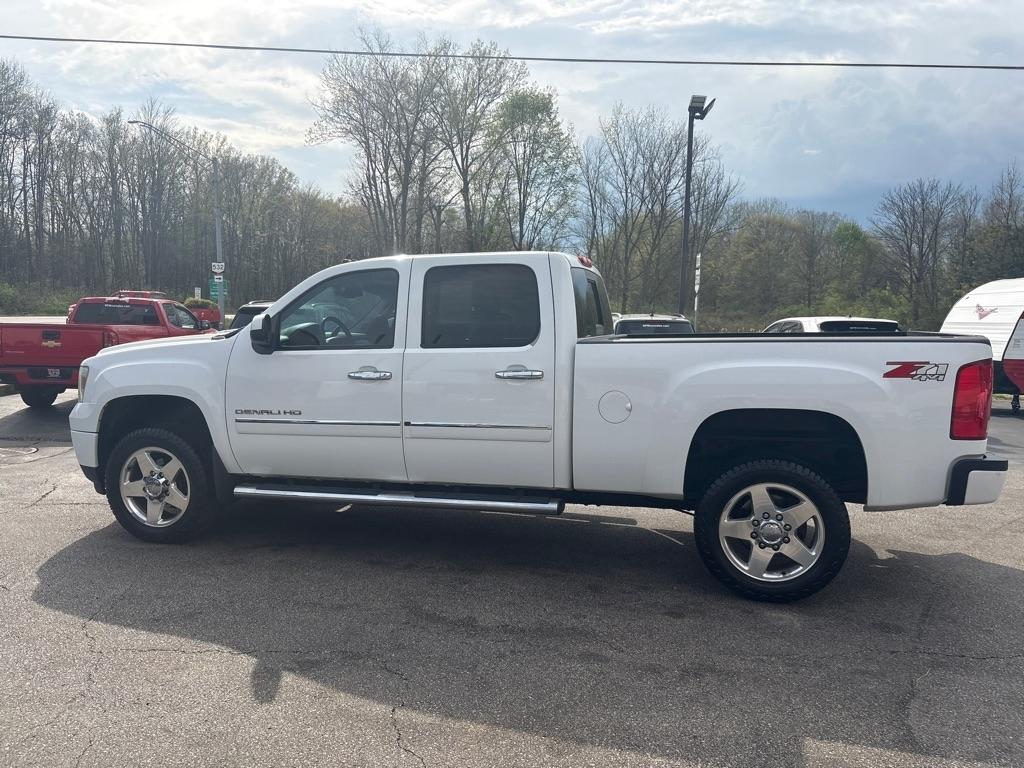 GMC Sierra 2500HD Denali Crew Cab 4WD 2014