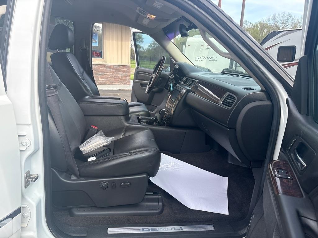 GMC Sierra 2500HD Denali Crew Cab 4WD 2014