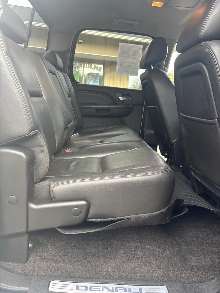 GMC Sierra 2500HD Denali Crew Cab 4WD 2014