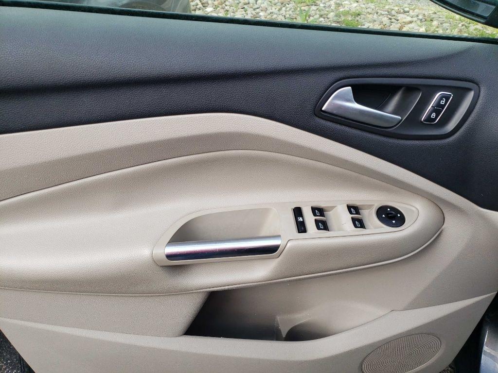 Ford Escape SE FWD 2016