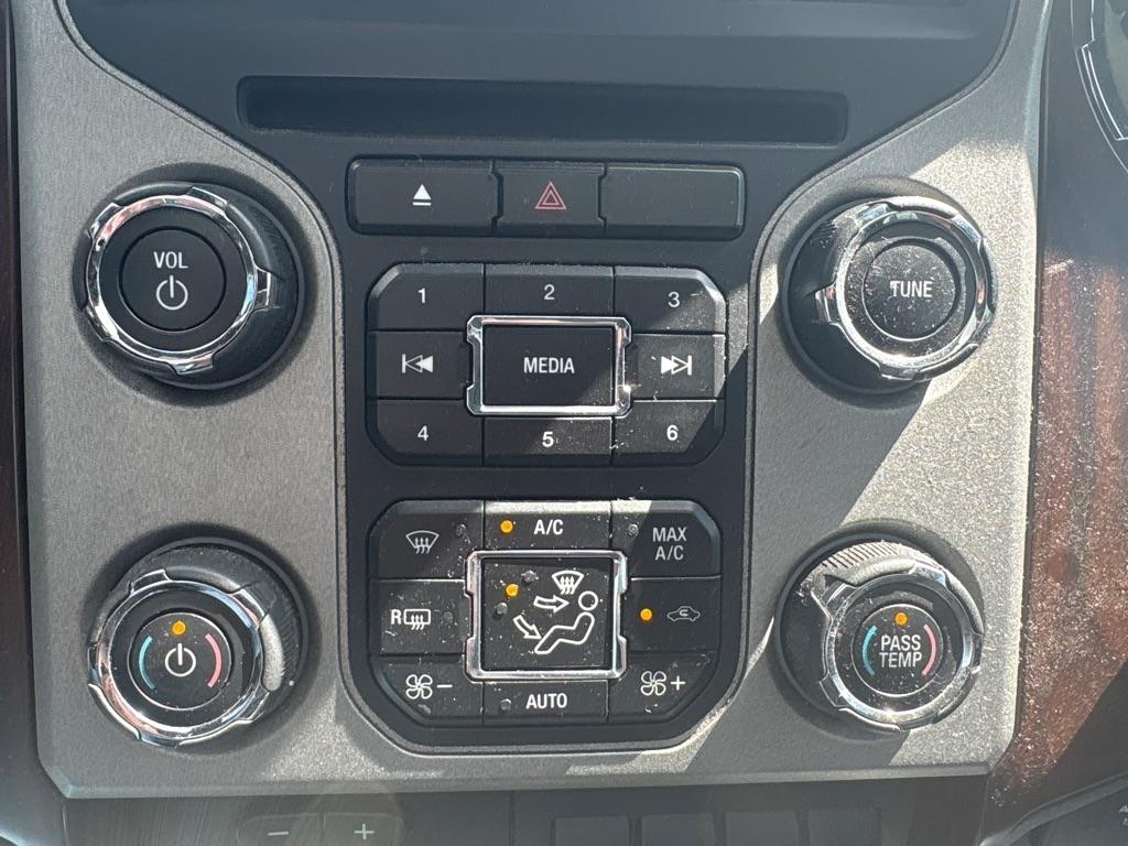 Ford F-250 SD Lariat Crew Cab 4WD 2015