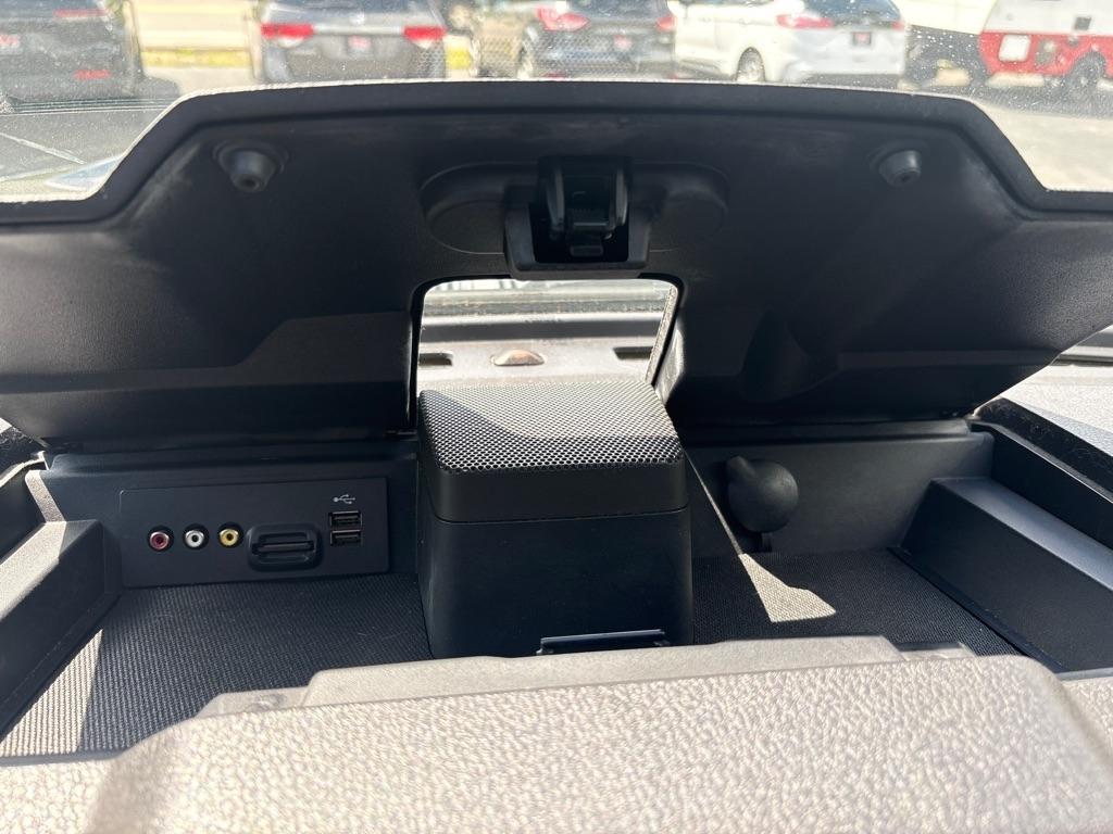 Ford F-250 SD Lariat Crew Cab 4WD 2015