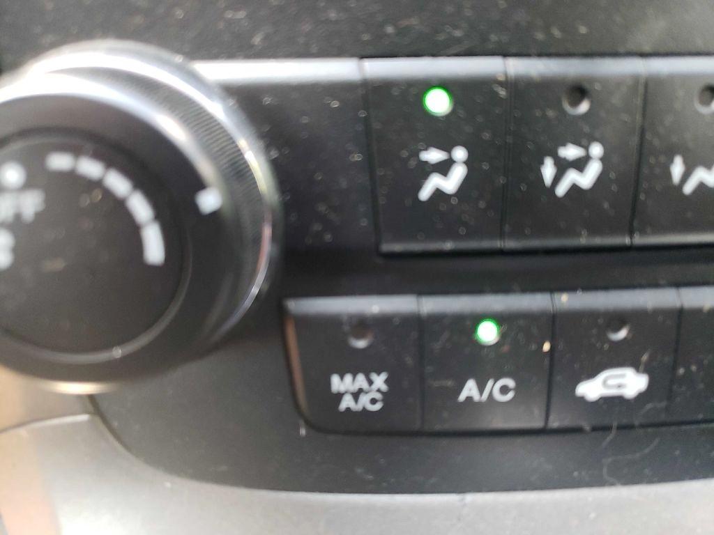 Honda CR-V SE 4WD 5-Speed AT 2011