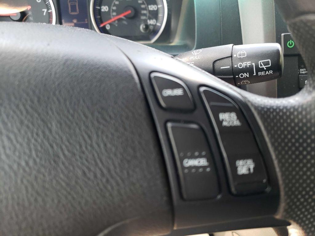 Honda CR-V SE 4WD 5-Speed AT 2011