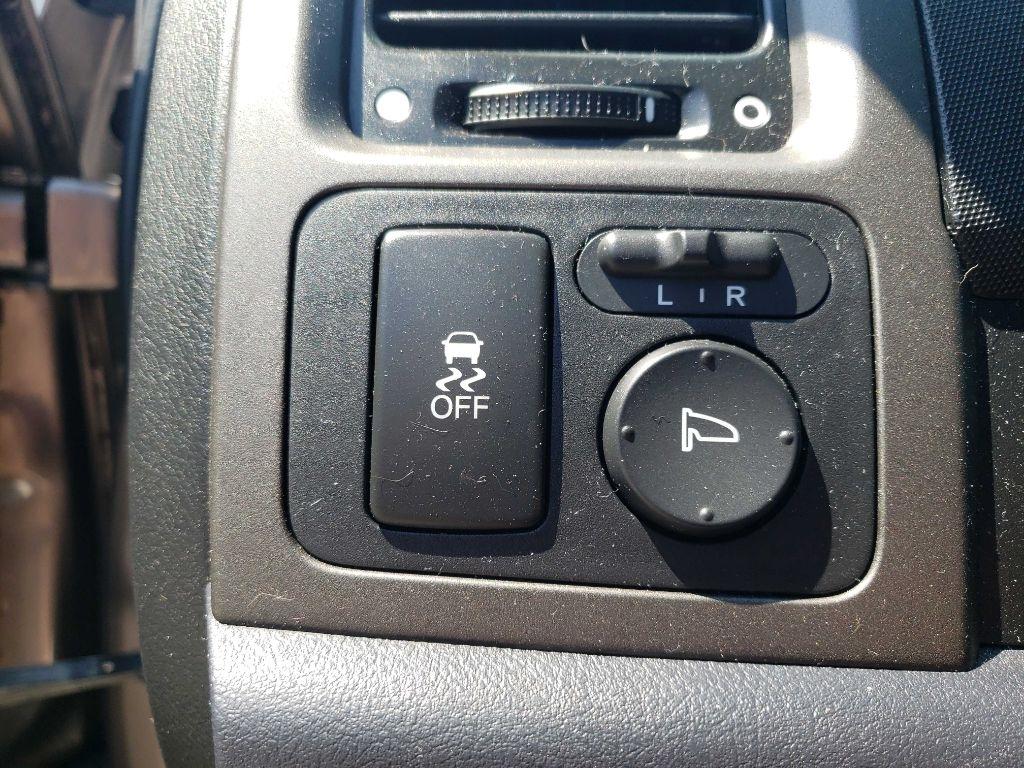 Honda CR-V SE 4WD 5-Speed AT 2011