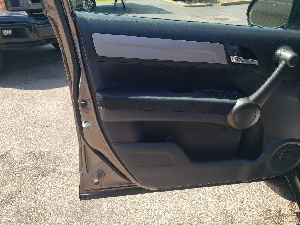 Honda CR-V SE 4WD 5-Speed AT 2011