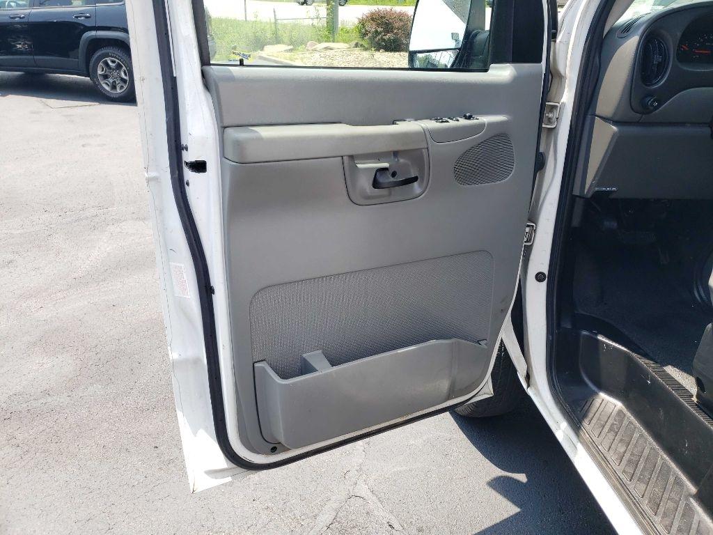 Ford Econoline E-350 Super Duty Extended 2005