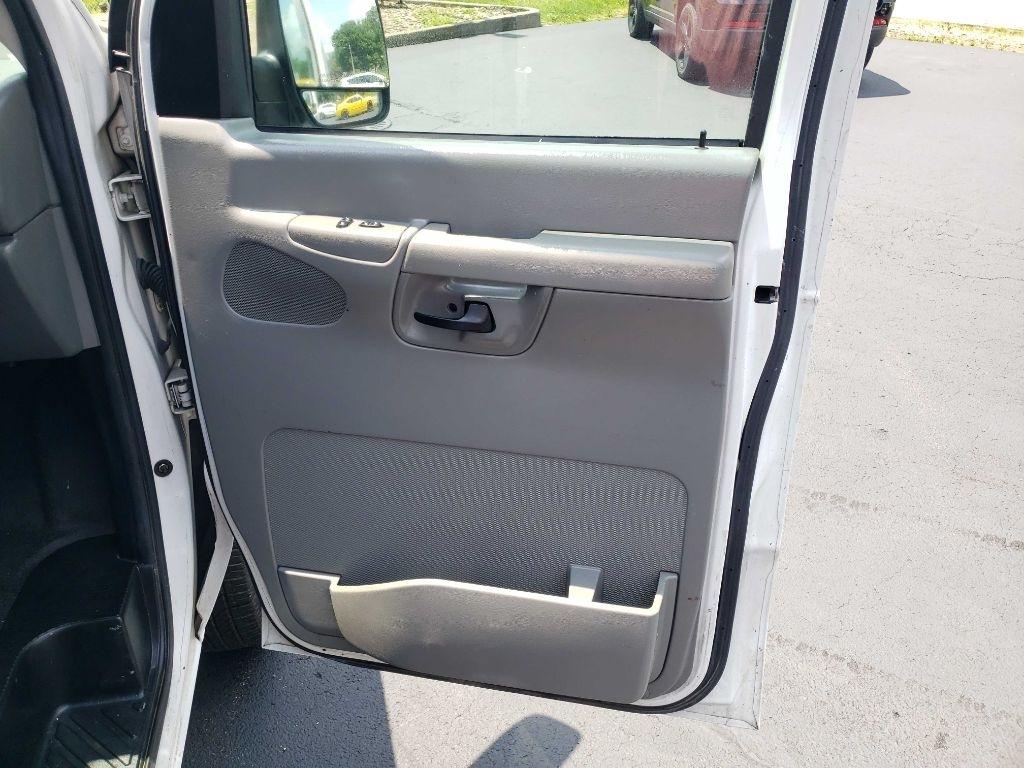 Ford Econoline E-350 Super Duty Extended 2005
