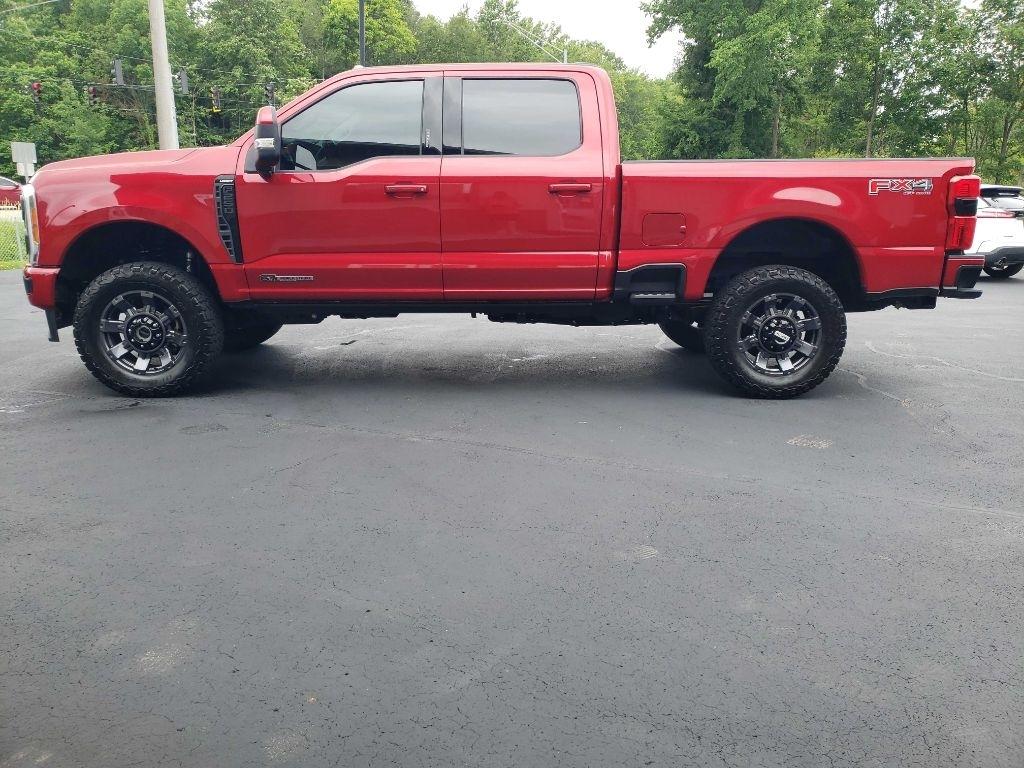 Ford F-250 SD Lariat Crew Cab 4WD 2023