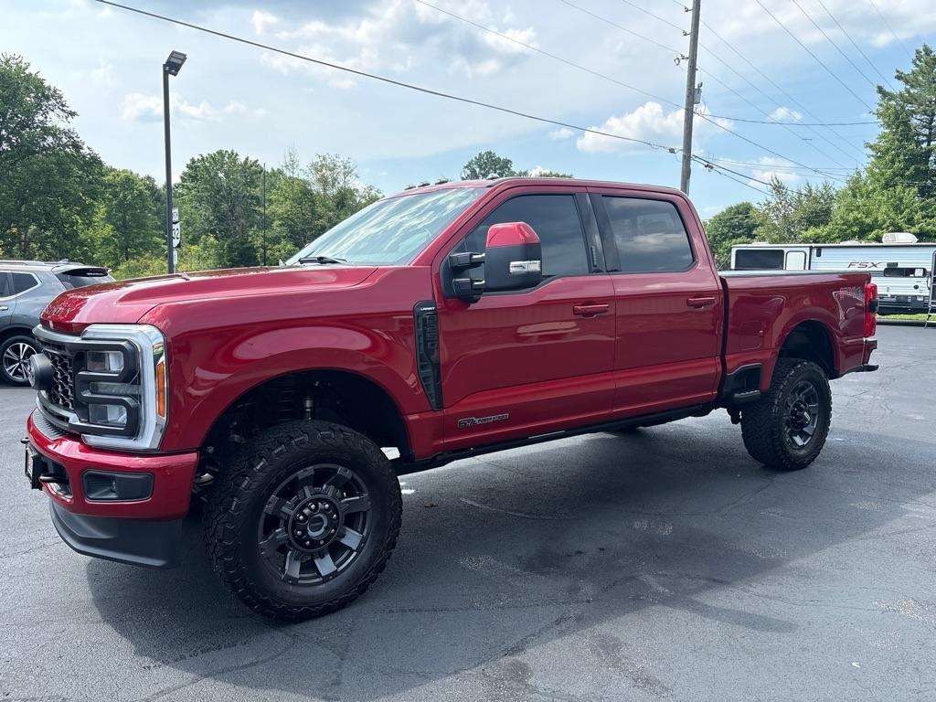 Ford F-250 SD Lariat Crew Cab 4WD 2023