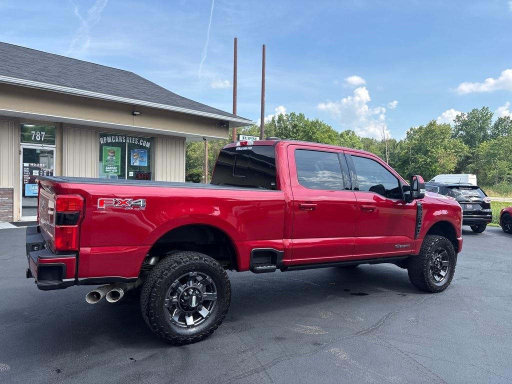 Ford F-250 SD Lariat Crew Cab 4WD 2023