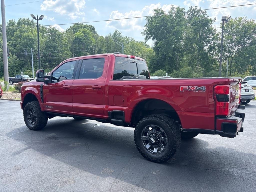Ford F-250 SD Lariat Crew Cab 4WD 2023