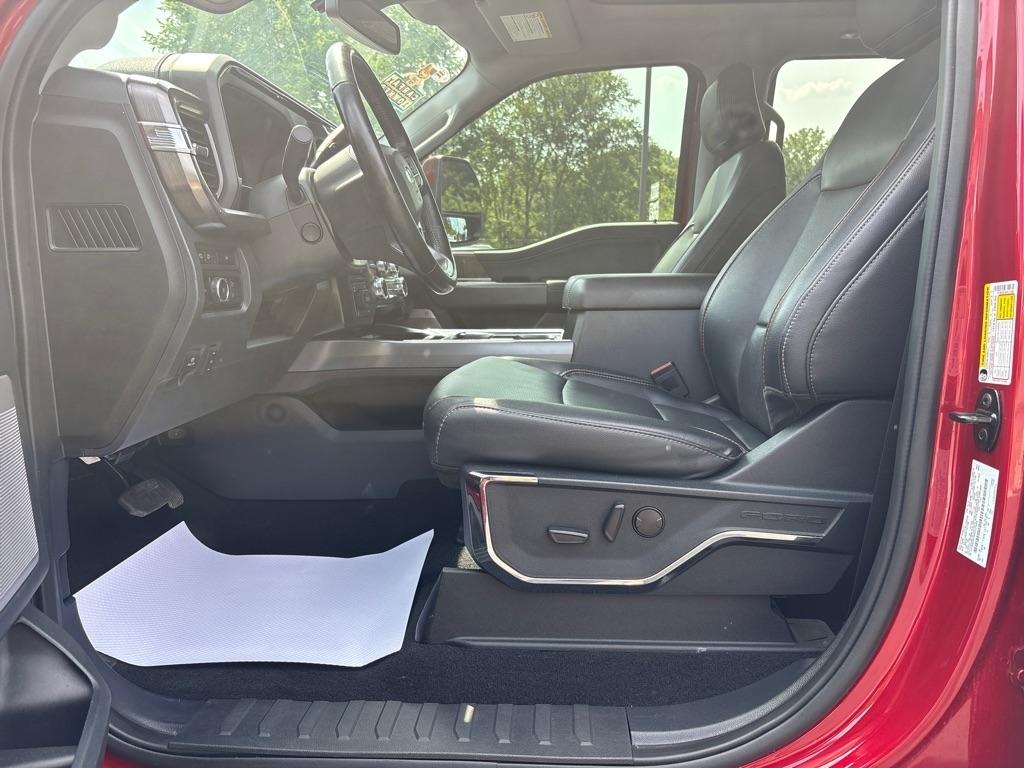 Ford F-250 SD Lariat Crew Cab 4WD 2023