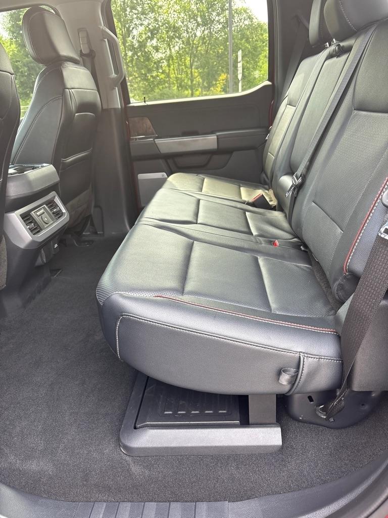 Ford F-250 SD Lariat Crew Cab 4WD 2023