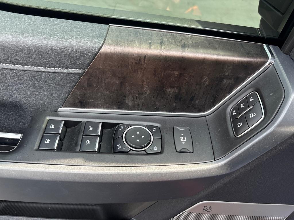 Ford F-250 SD Lariat Crew Cab 4WD 2023