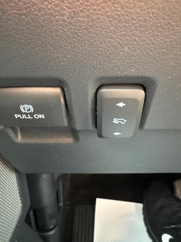 Ford F-250 SD Lariat Crew Cab 4WD 2023