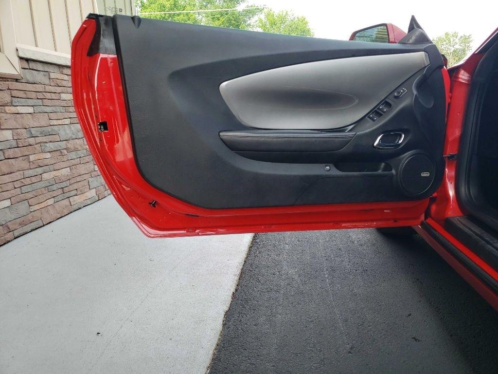 Chevrolet Camaro Convertible 2SS 2011