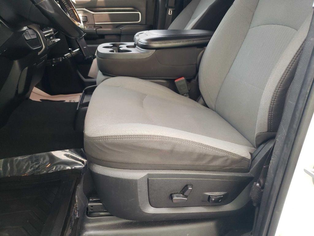 RAM 2500 Big Horn Crew Cab 4WD 2021