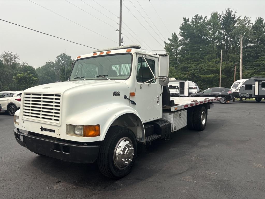 International 4700  2001