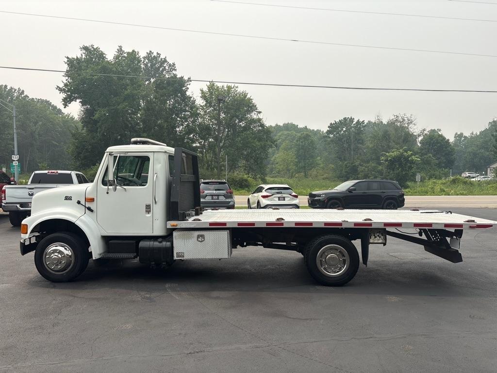 International 4700  2001