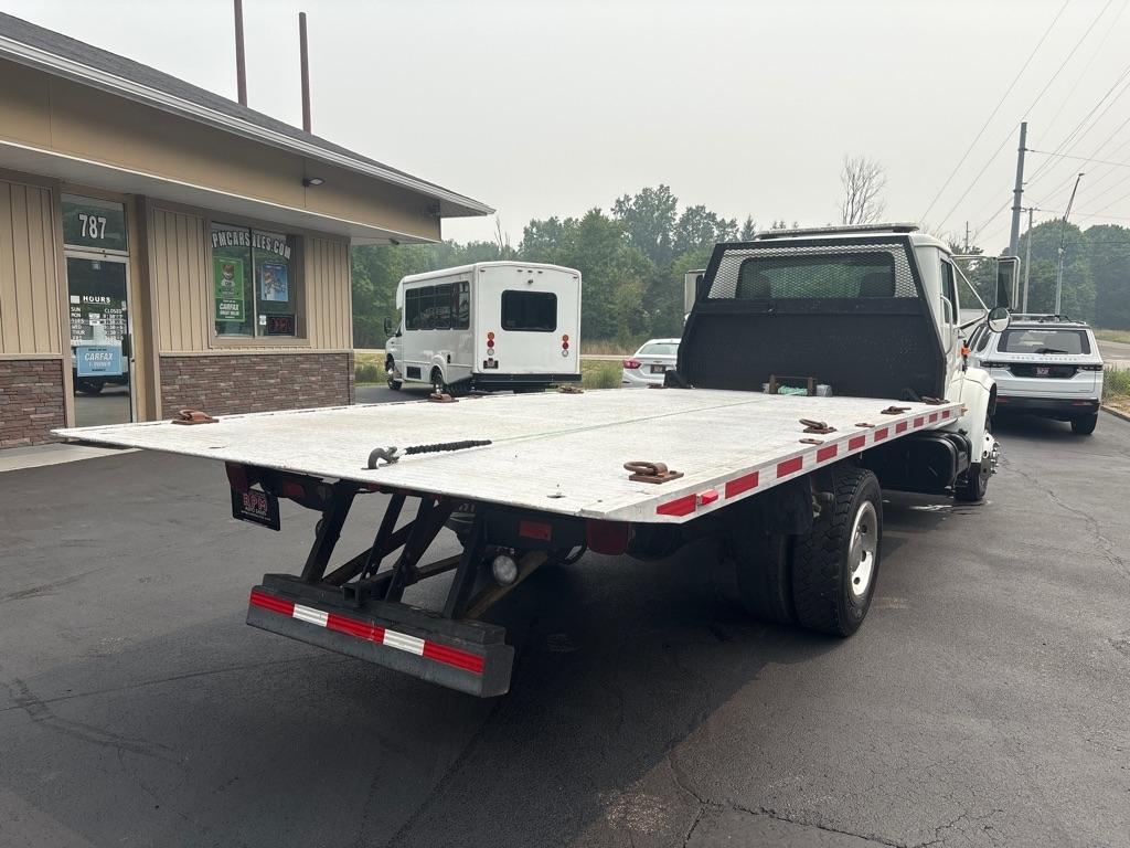 International 4700  2001
