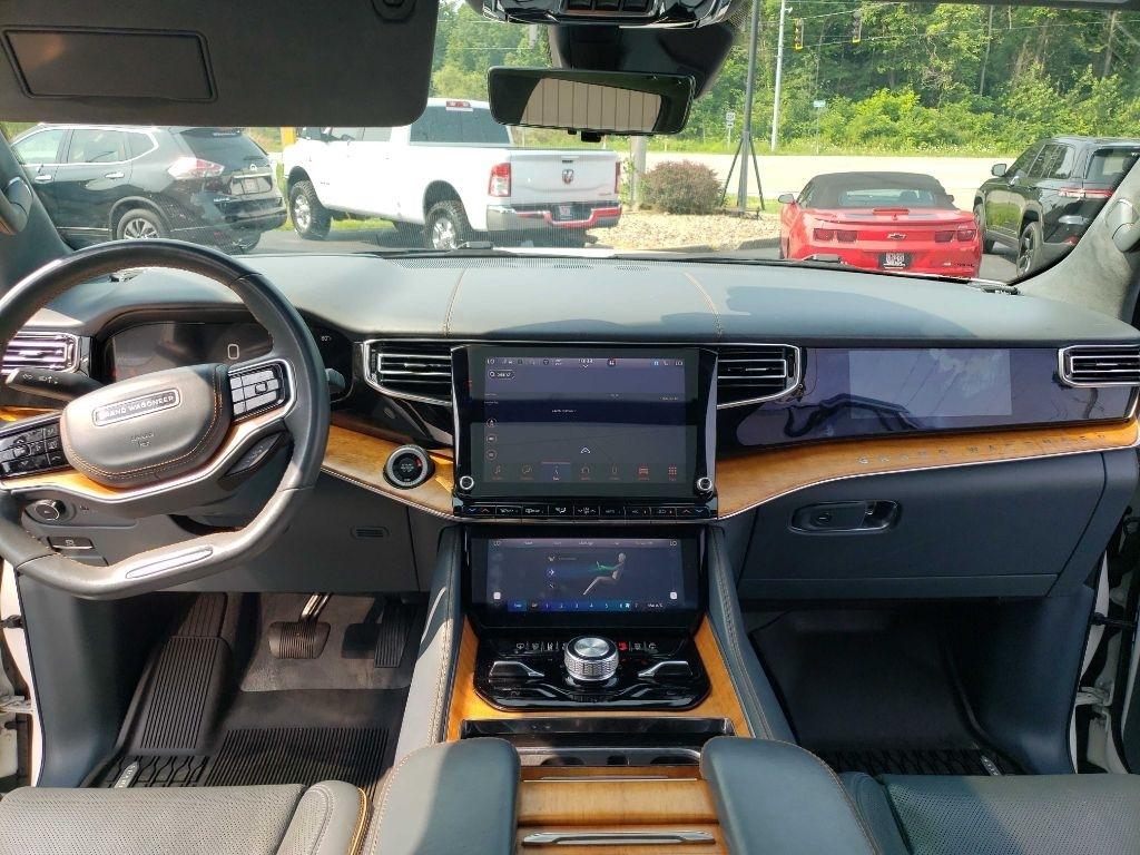 Jeep Grand Wagoneer Series II 4WD 2022