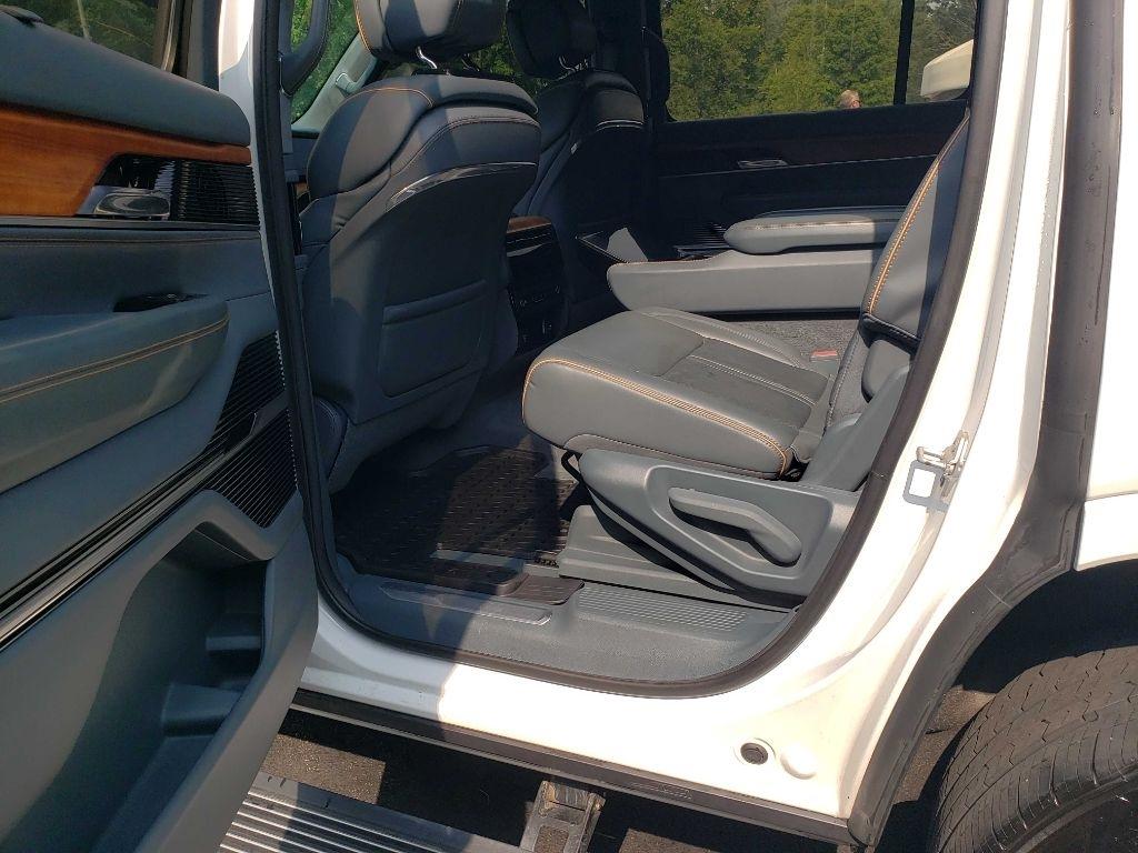 Jeep Grand Wagoneer Series II 4WD 2022