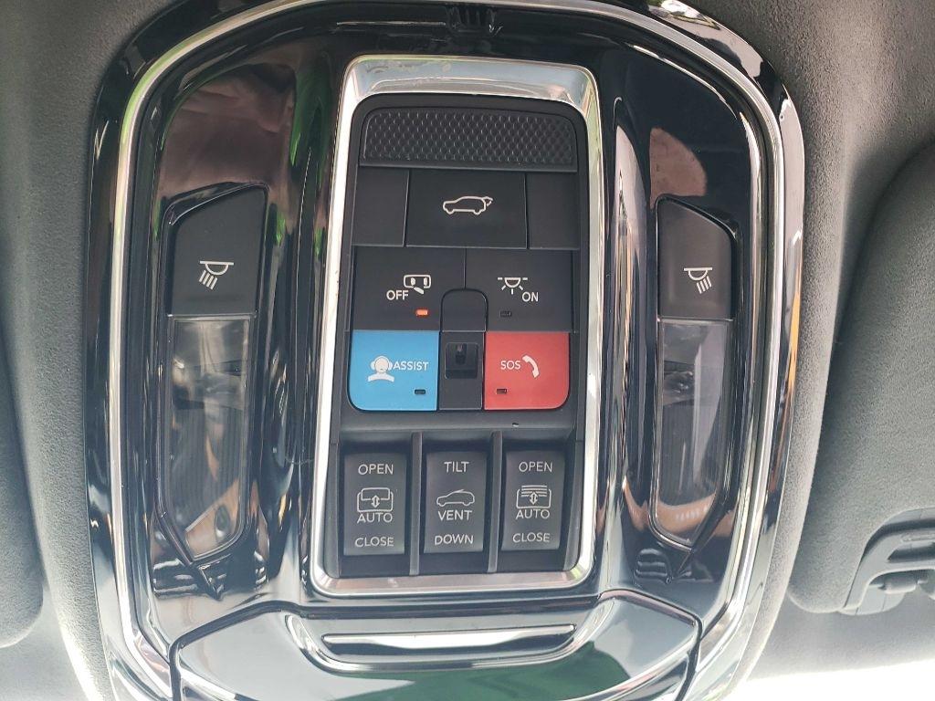 Jeep Grand Wagoneer Series II 4WD 2022