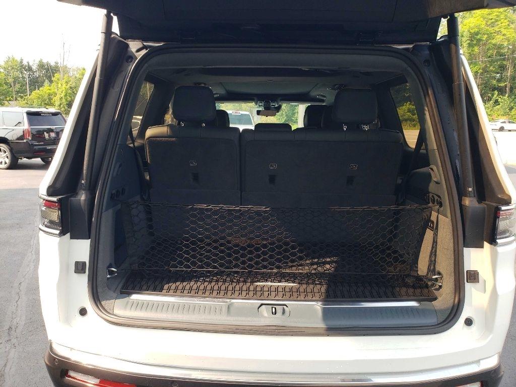 Jeep Grand Wagoneer Series II 4WD 2022