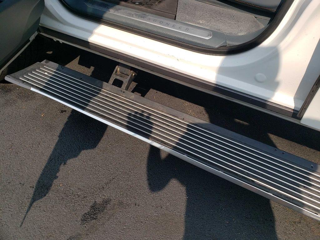 Jeep Grand Wagoneer Series II 4WD 2022