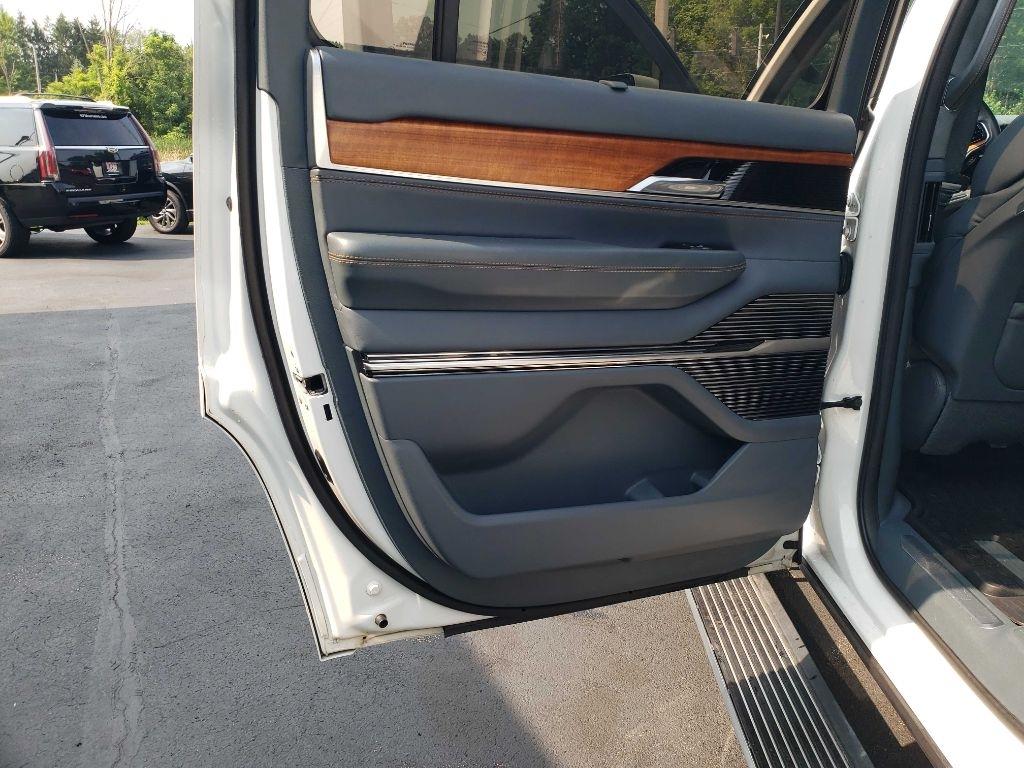 Jeep Grand Wagoneer Series II 4WD 2022