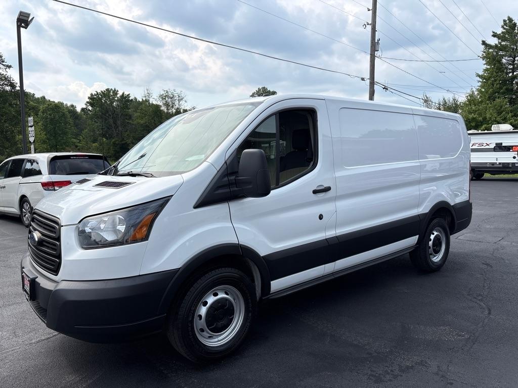 Ford Transit 150 Van Low Roof w/Sliding Pass. 130-in. WB 2019