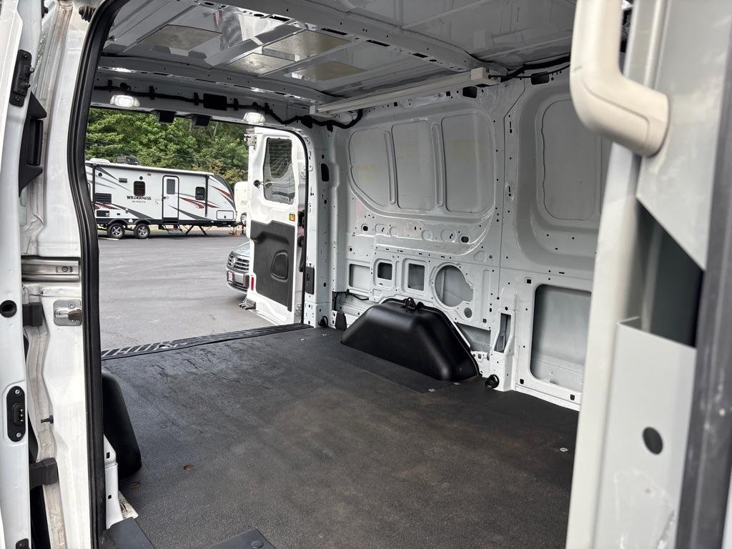 Ford Transit 150 Van Low Roof w/Sliding Pass. 130-in. WB 2019