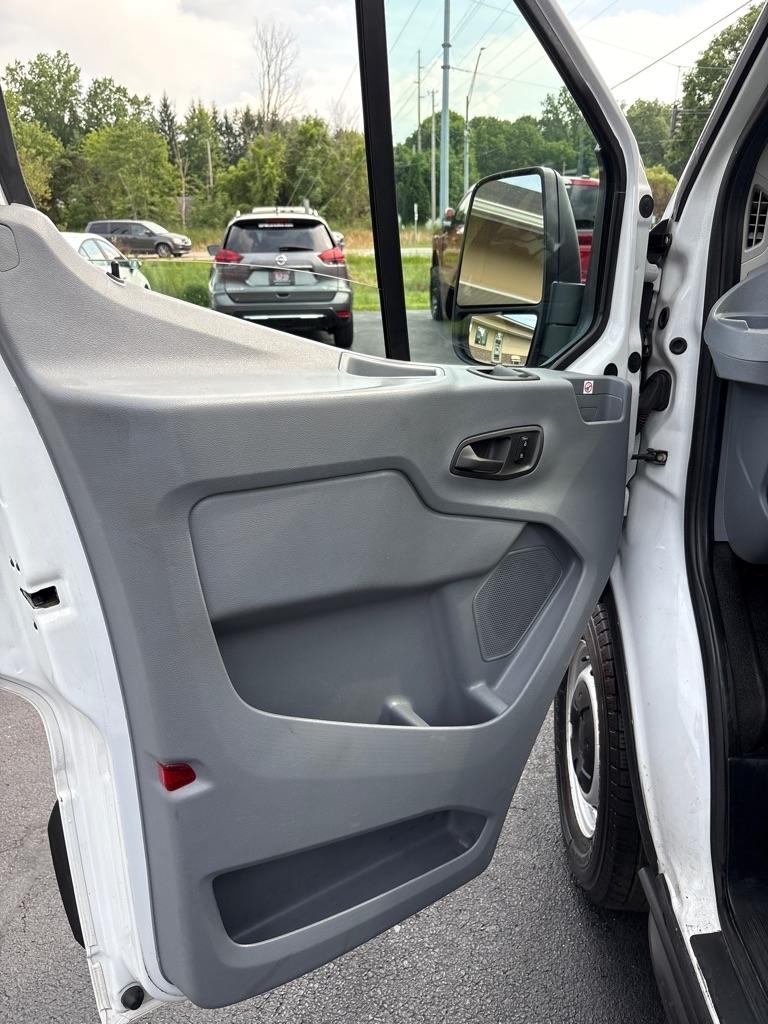 Ford Transit 150 Van Low Roof w/Sliding Pass. 130-in. WB 2019