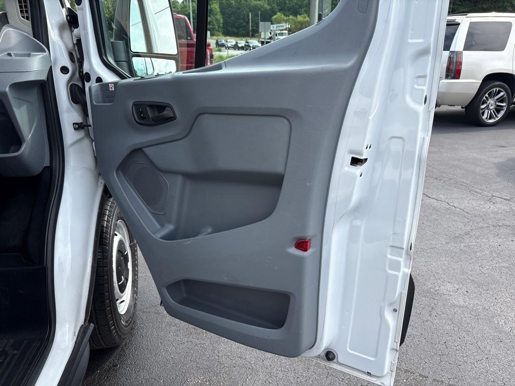 Ford Transit 150 Van Low Roof w/Sliding Pass. 130-in. WB 2019