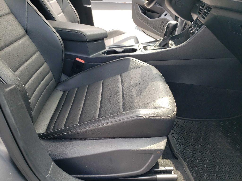 Volkswagen Jetta 1.4T SE 8A 2021