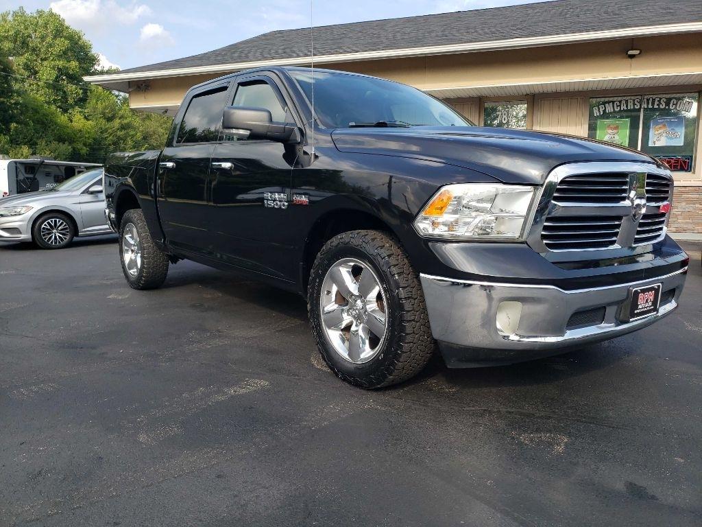 RAM 1500 SLT Crew Cab SWB 4WD 2015