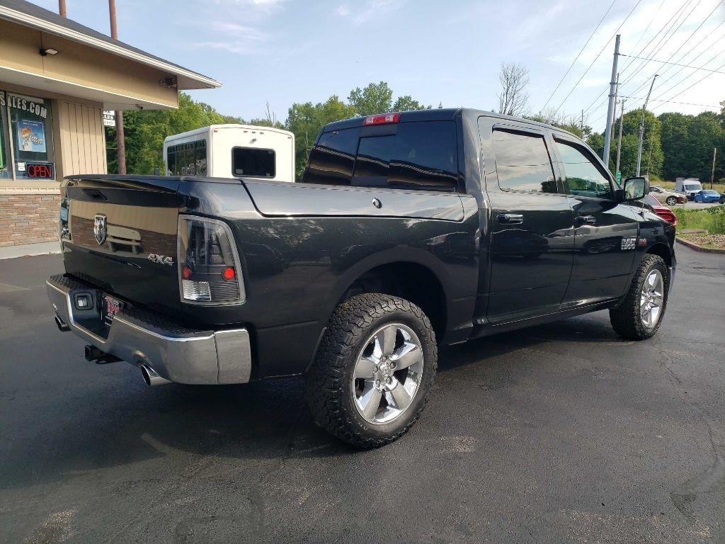 RAM 1500 SLT Crew Cab SWB 4WD 2015