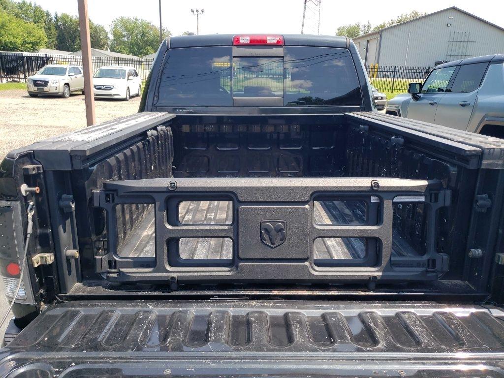 RAM 1500 SLT Crew Cab SWB 4WD 2015